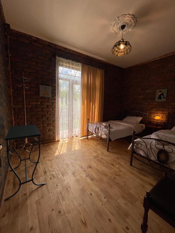Odo'S Guest House Martvili Εξωτερικό φωτογραφία